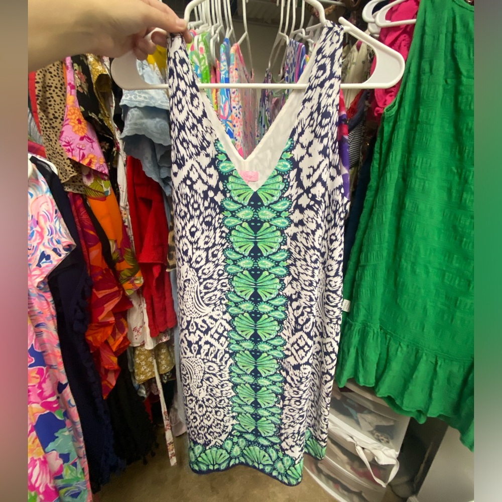 Lilly Pulitzer dress size small.